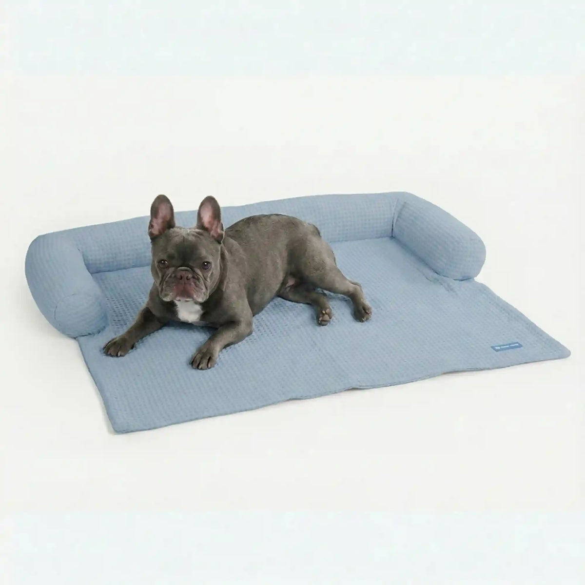 Frostcore™ Cooling Couch Cover Dog Bed
